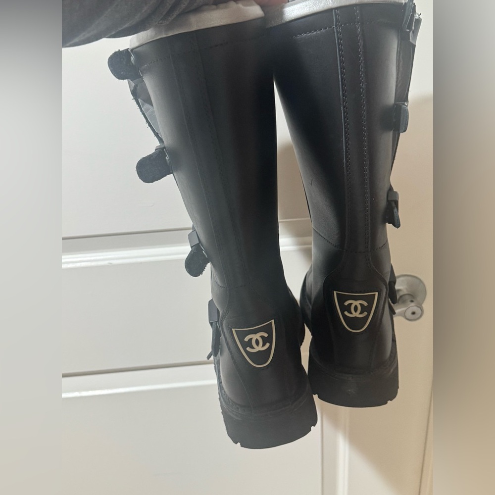 Rare Chanel Vintage Leather Biker Boots From the 2003 collection Archival - Picture 9 of 13